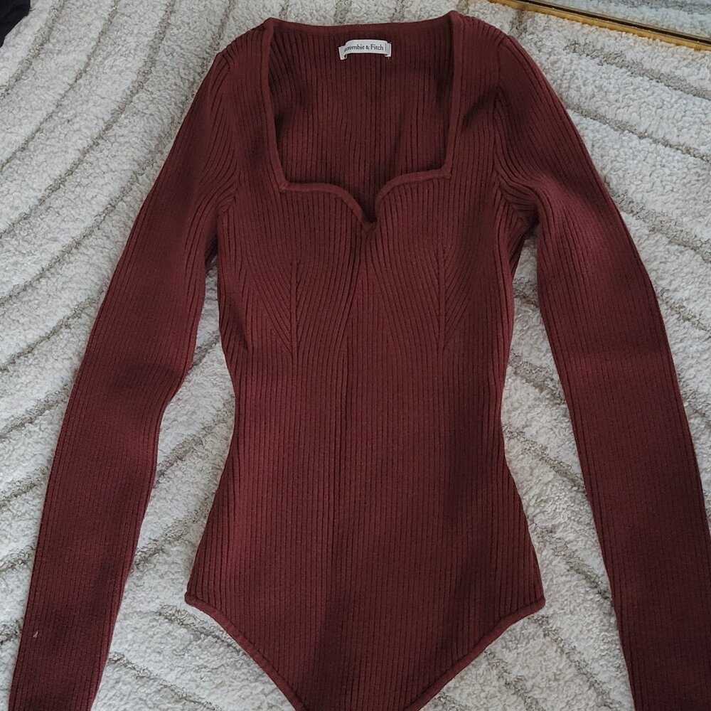 Abercrombie & Fitch Sweater Sweetheart Bodysuit in Brown